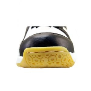 gum sole badminton shoes